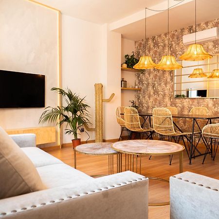 Stylish Apartment In The Heart Of Malaga With Pool ภายนอก รูปภาพ