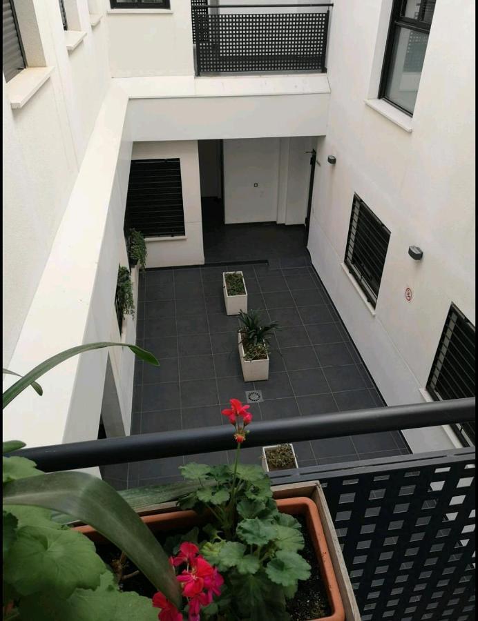 Stylish Apartment In The Heart Of Malaga With Pool ภายนอก รูปภาพ