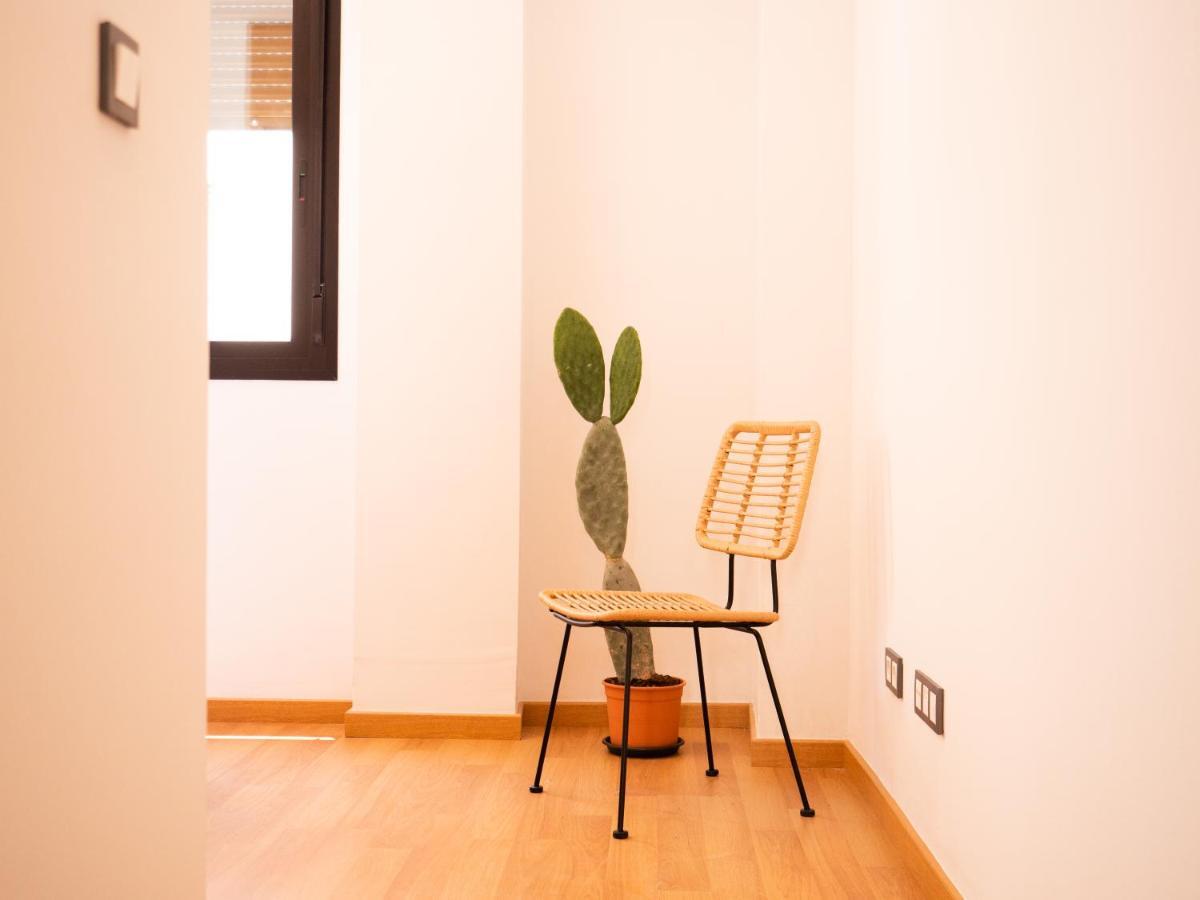 Stylish Apartment In The Heart Of Malaga With Pool ภายนอก รูปภาพ